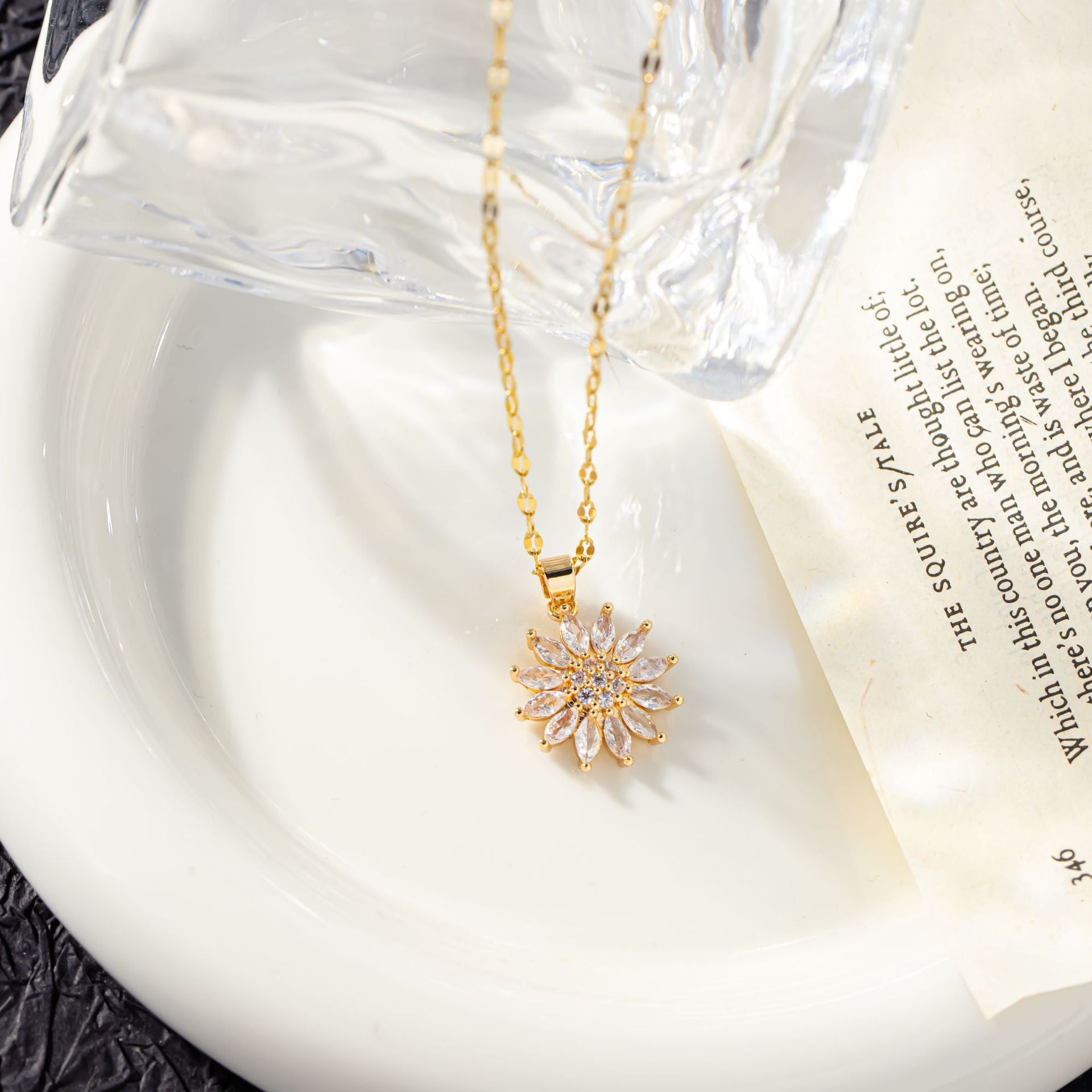 Wholesale titanium steel sunflower daisy copper gold plated necklace clavicle chain titanium steel chain